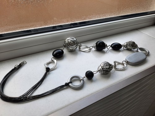 Ladies costume jewellery