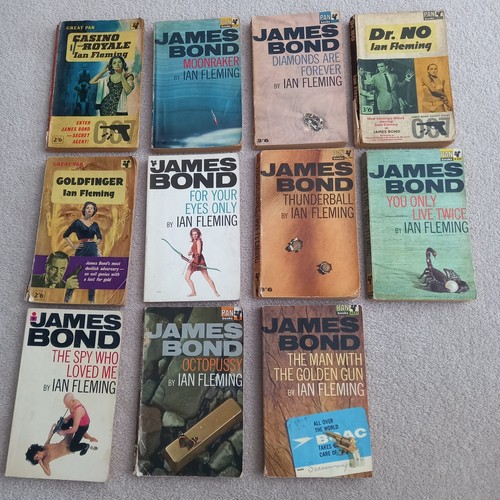 Vintage james bond - james,