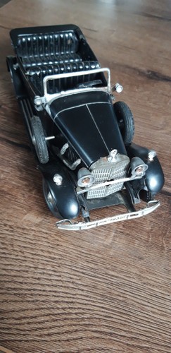 Tipp black mercedes with - co,