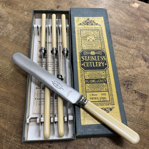 Vintage long faux bone - x,