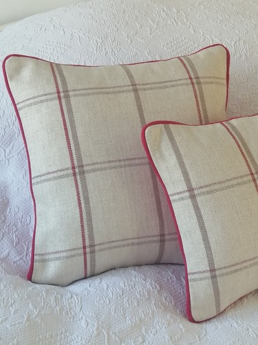 Laura ashley corby - 16",