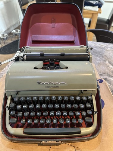 Vintage typewriter - vintage,