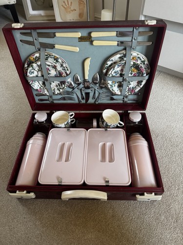 Vintage brexton picnic set for - vintage,