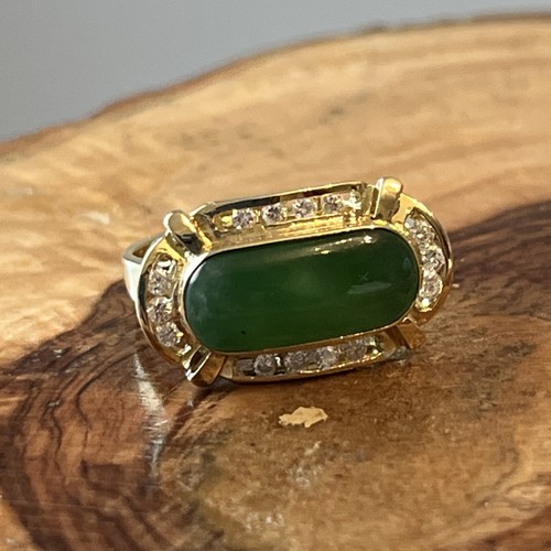 Stunning 14ct gold jade - stunning,