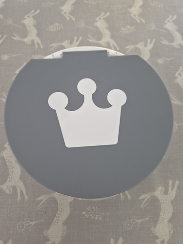 Grey white crown theme - &,