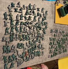 150+ Vintage Plastic Toy Green