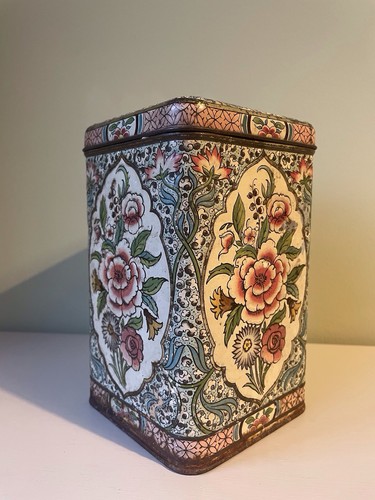 Vintage tin tea - caddy, indian