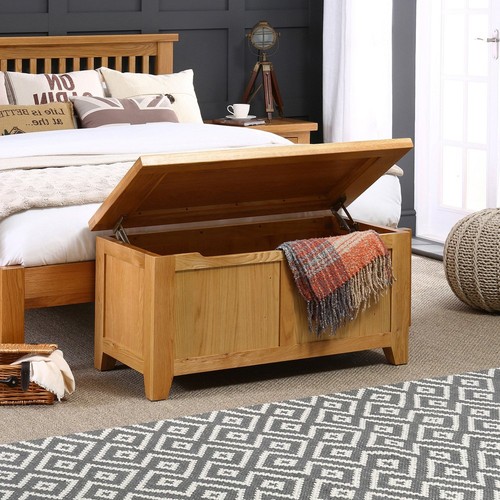 Cheshire storage box - cheshire, oak