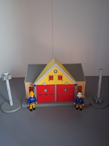 Fireman sam station house - sam,