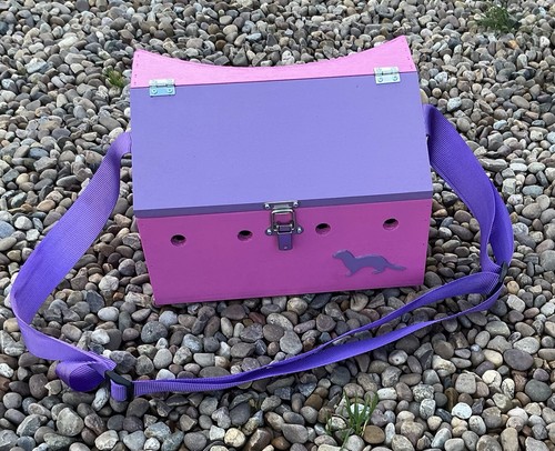 Ferret bow back carry box - back,