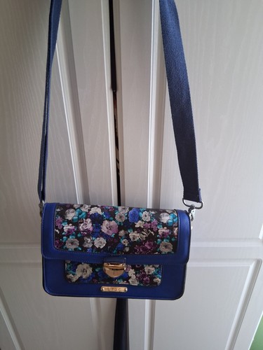 Small lycd shoulder bag - small,