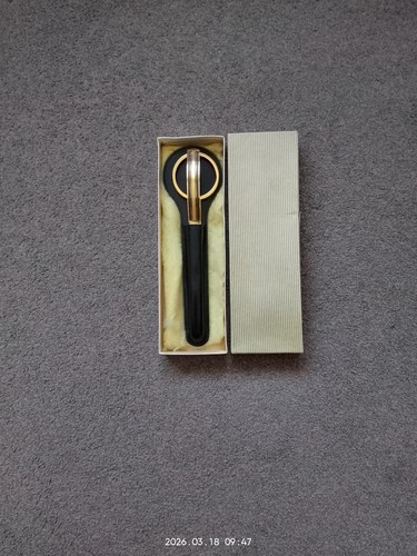 Sale vintage scissors - &, letter