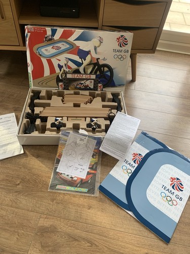 Scalextric velodrome cycle - velodrome,
