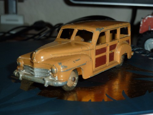 Dinky toys plymouth - dinky,