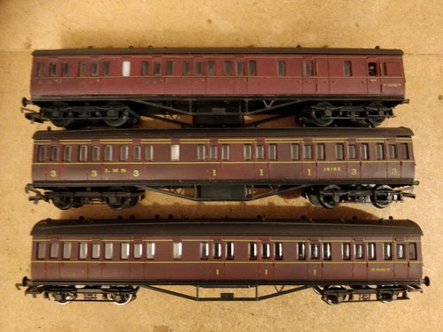 Suburban coaches for hornby - coaches,