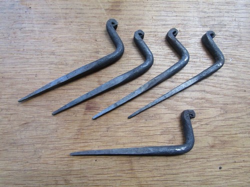 Nail hooks blacksmith - in,