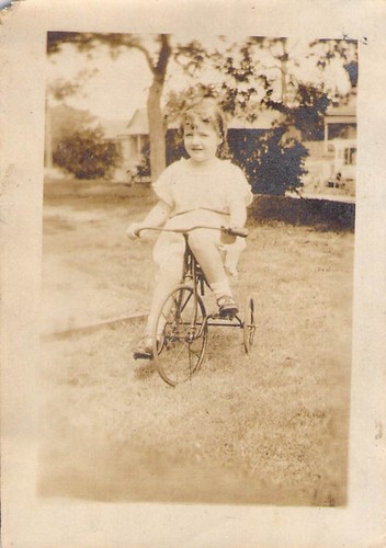 Antique tricycle photo 1920s - antique,