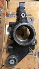 Knuckle upright rear axle