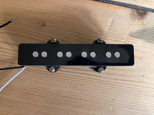 Squier fender affinity - by,