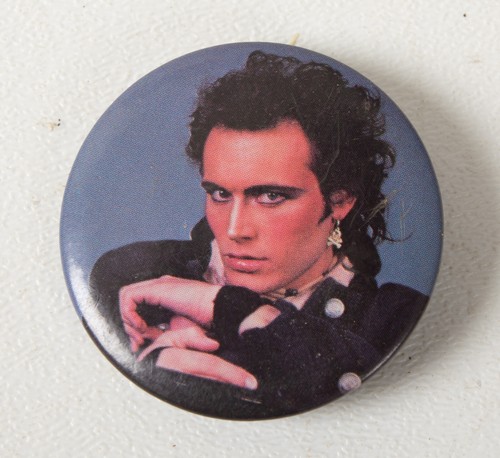1983 adam ant pinback - 1983, (b10b)