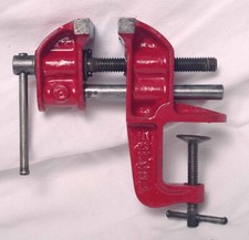 Univice V6 table top vice