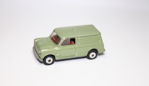 Corgi 450 austin mini van - mini, good