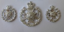 Cap & Collar Badges, Robin