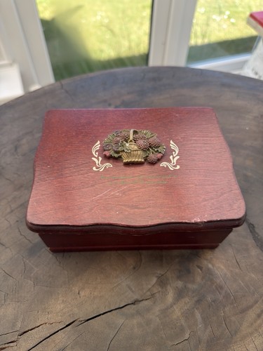 Flower jewellery music box - music,
