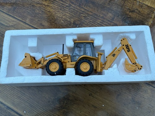 Jcb 217 centre - s,