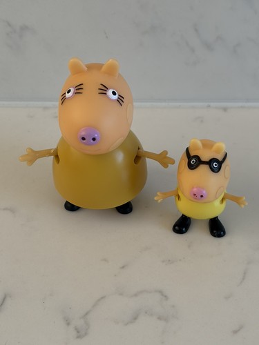 Rare peppa pig - posable, mrs