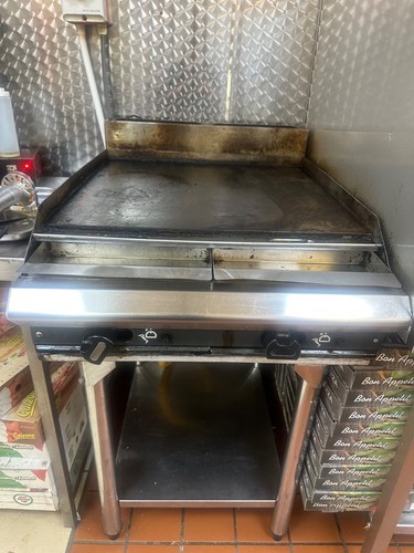 Blue seal gas griddle - griddle, used