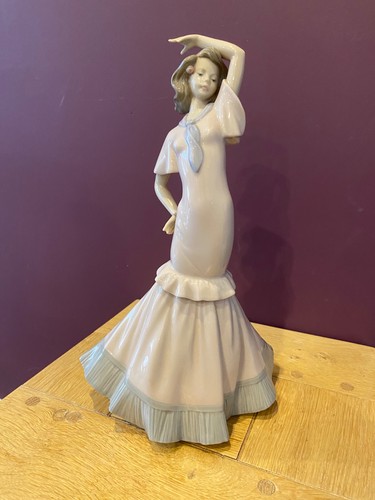 Nao lladro spanish dancer - lladro,