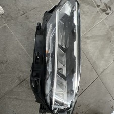 Volkswagen Passat Headlight LH