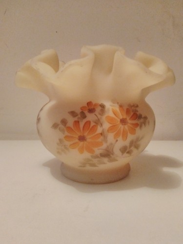 Fenton daisies cameo custard - daisies,