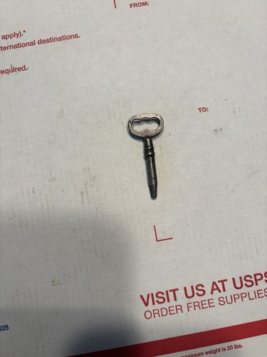 Antique key for singer - for, treadle