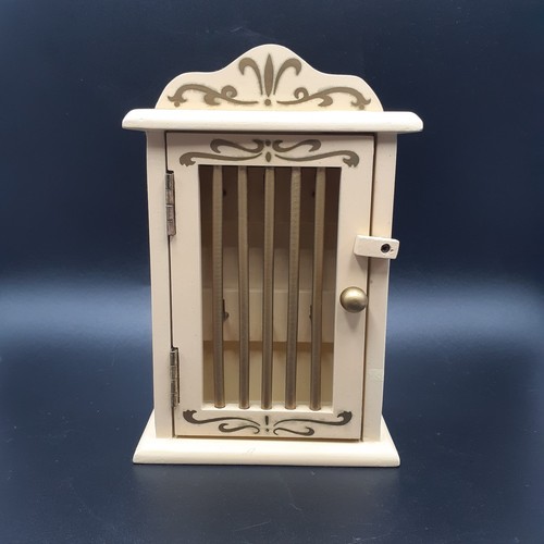 Wooden wall mount - wall,