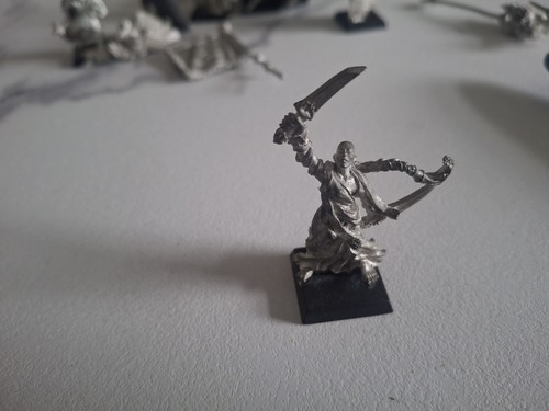 Warhammer mordheim sisters - mordheim,