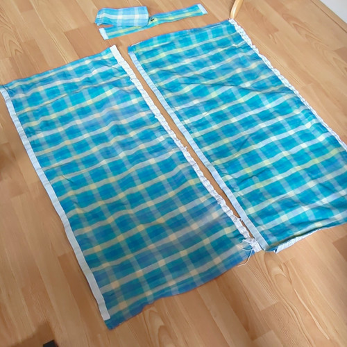 Blue green check - green,