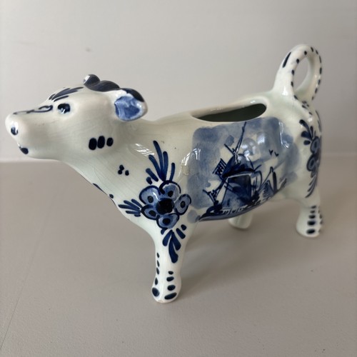 Delft pottery novelty cow - cow, milk