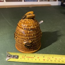 Gorgeous Small Pottery Honey Pot With Lid And Spoon.  Excellent Condition