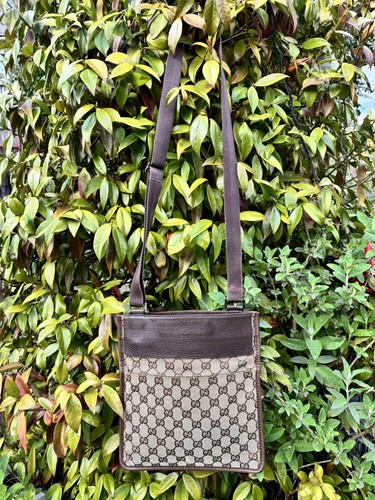Stunning genuine gucci - genuine,