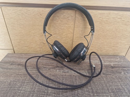 Sennheiser momentum ear - on,