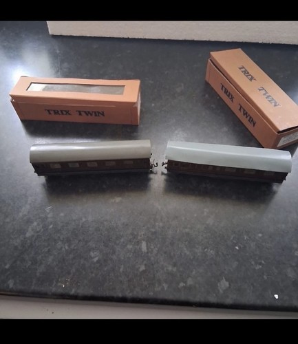 Vintage trix ttr coaches - trix,