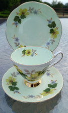 Vintage Elizabethan Bone China Trio Tea Cup Saucer Plate Yellow Lilac Flowers 