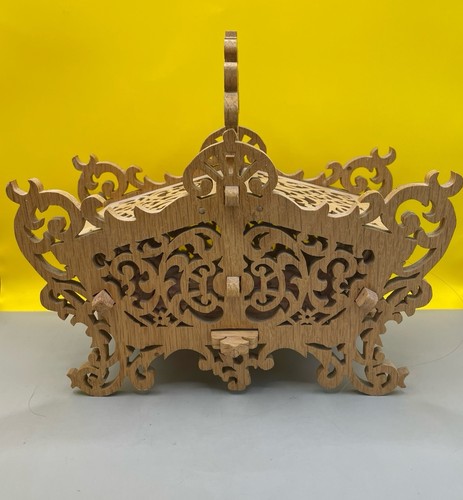 Folk art handmade fretwork