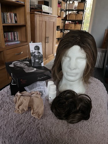 Cape mono wig ellen wille - cape,