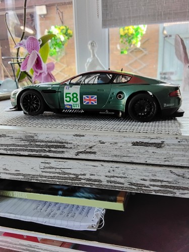 Scalextric aston martin - martin, dbr9