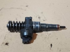 VW Passat B6 Estate BXE engine diesel fuel injector nozzle 038130073AG refi