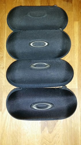 Authentic oakley large - oakley, vault