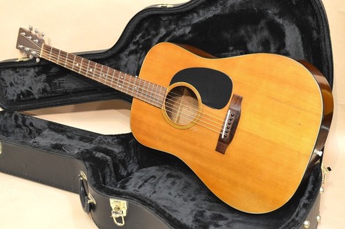 Martin 1976 used acoustic - d-18,
